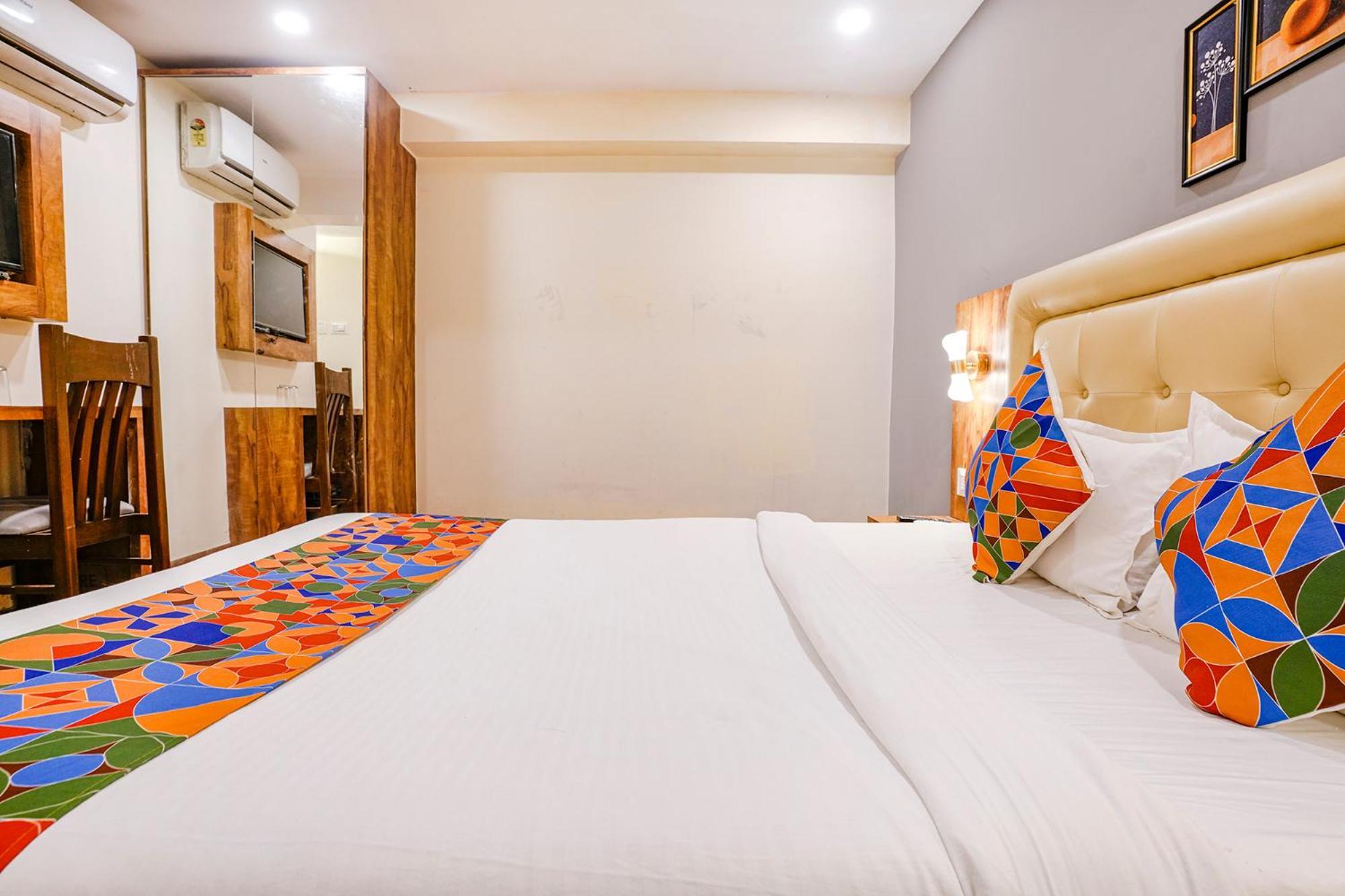 Fabhotel Grand Prime Nr Nesco Hotel มุมไบ ภายนอก รูปภาพ
