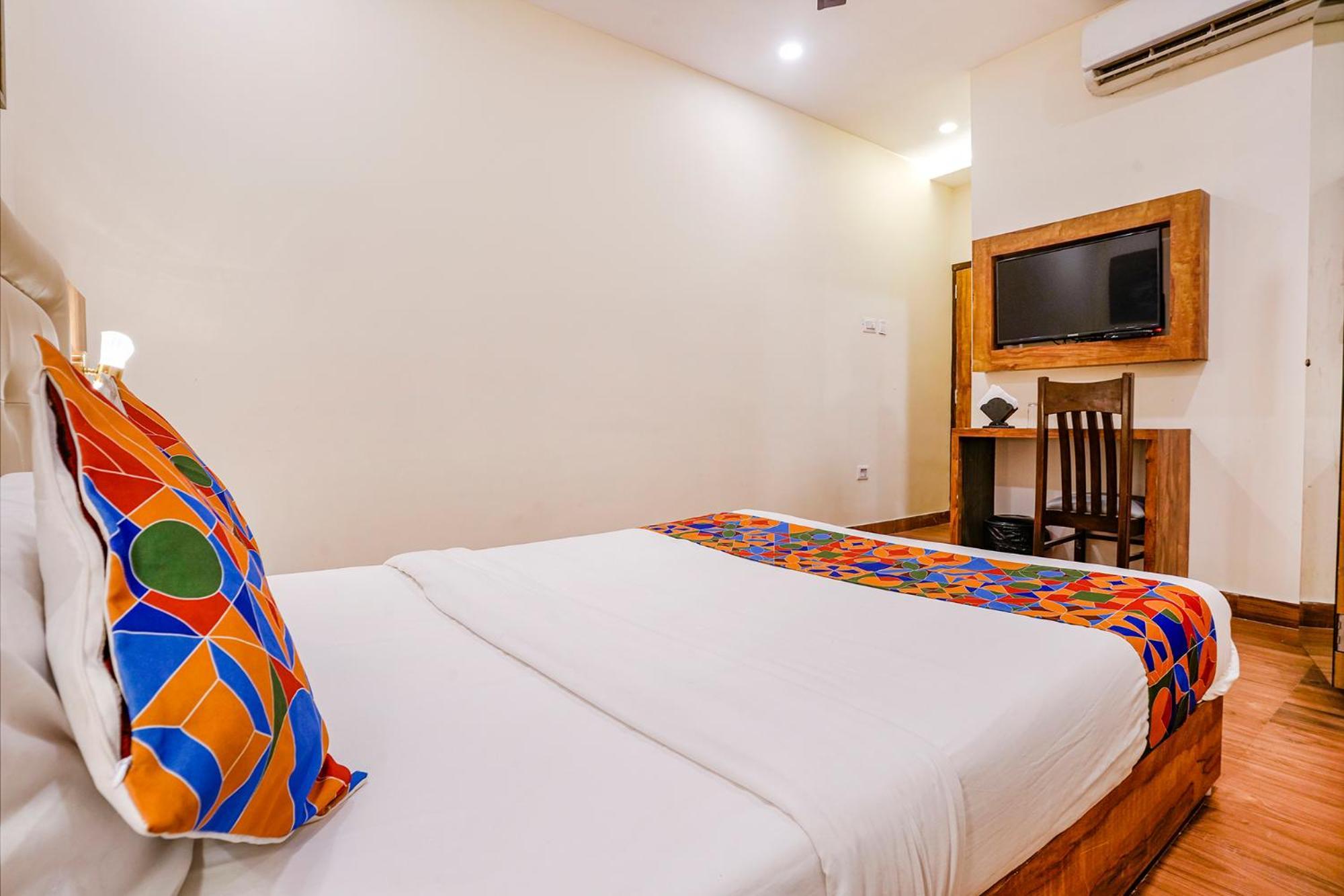 Fabhotel Grand Prime Nr Nesco Hotel มุมไบ ภายนอก รูปภาพ