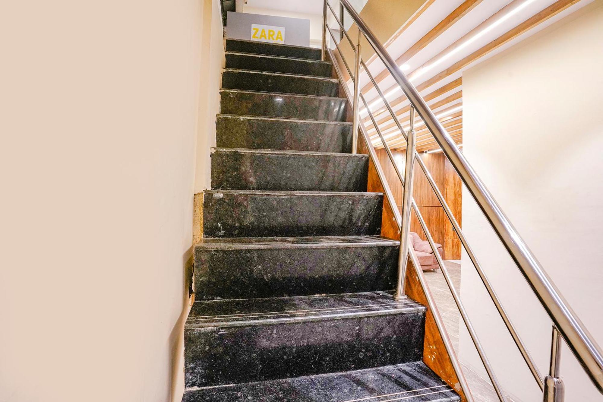 Fabhotel Grand Prime Nr Nesco Hotel มุมไบ ภายนอก รูปภาพ